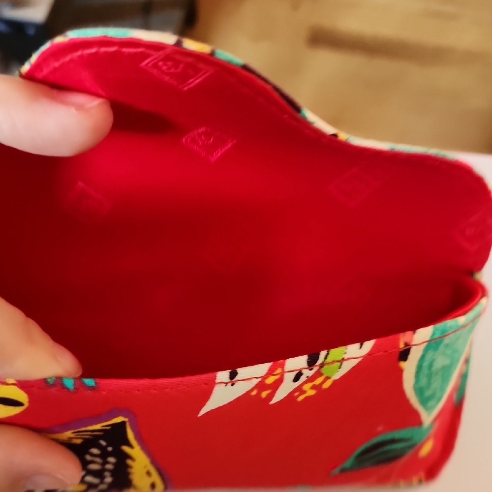 Vera Bradley Glasses Accessories - Picture 4 of 6